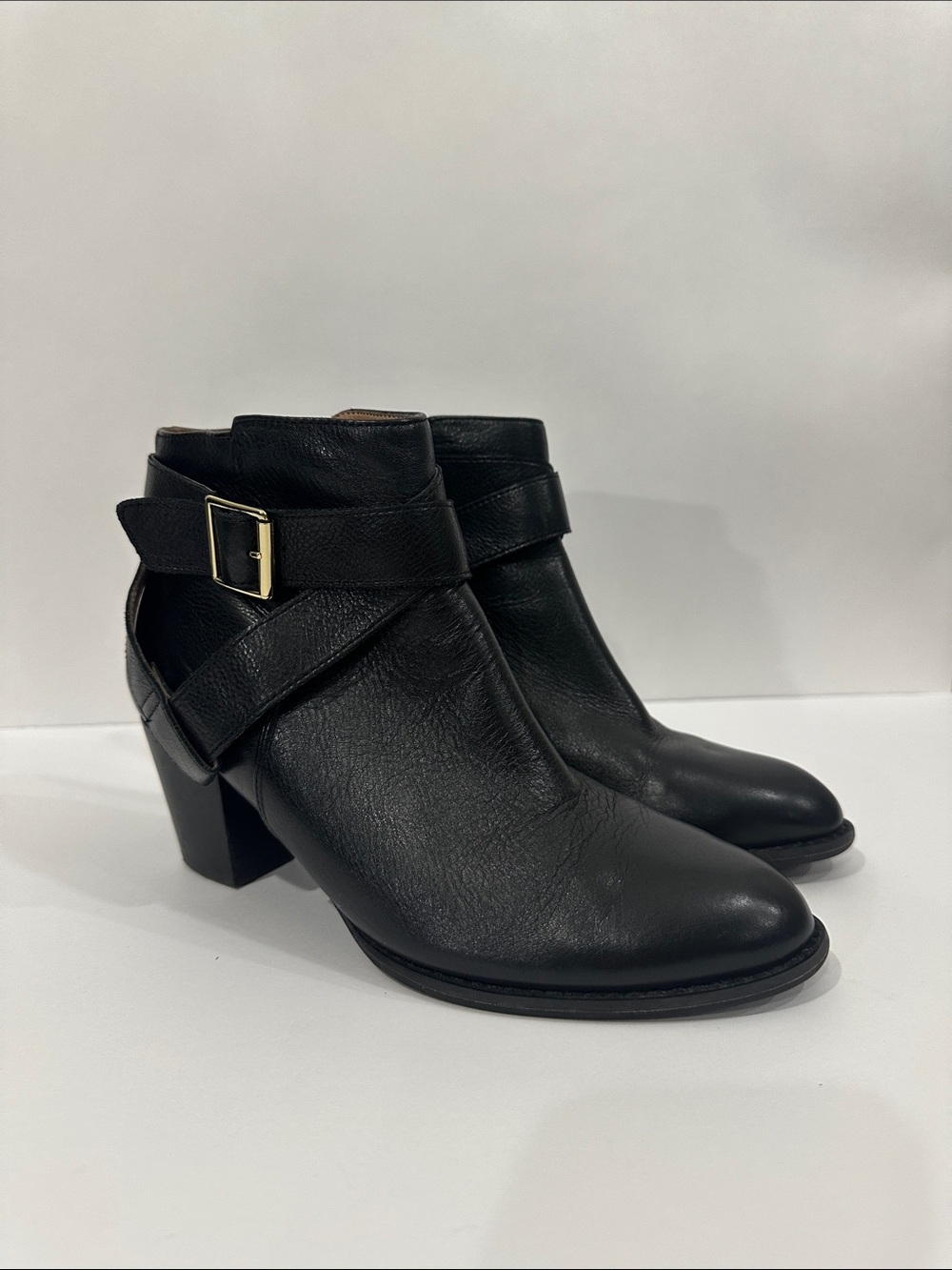 Vionic Black Leather Ankle Booties with Buckle Strap, Size 8.